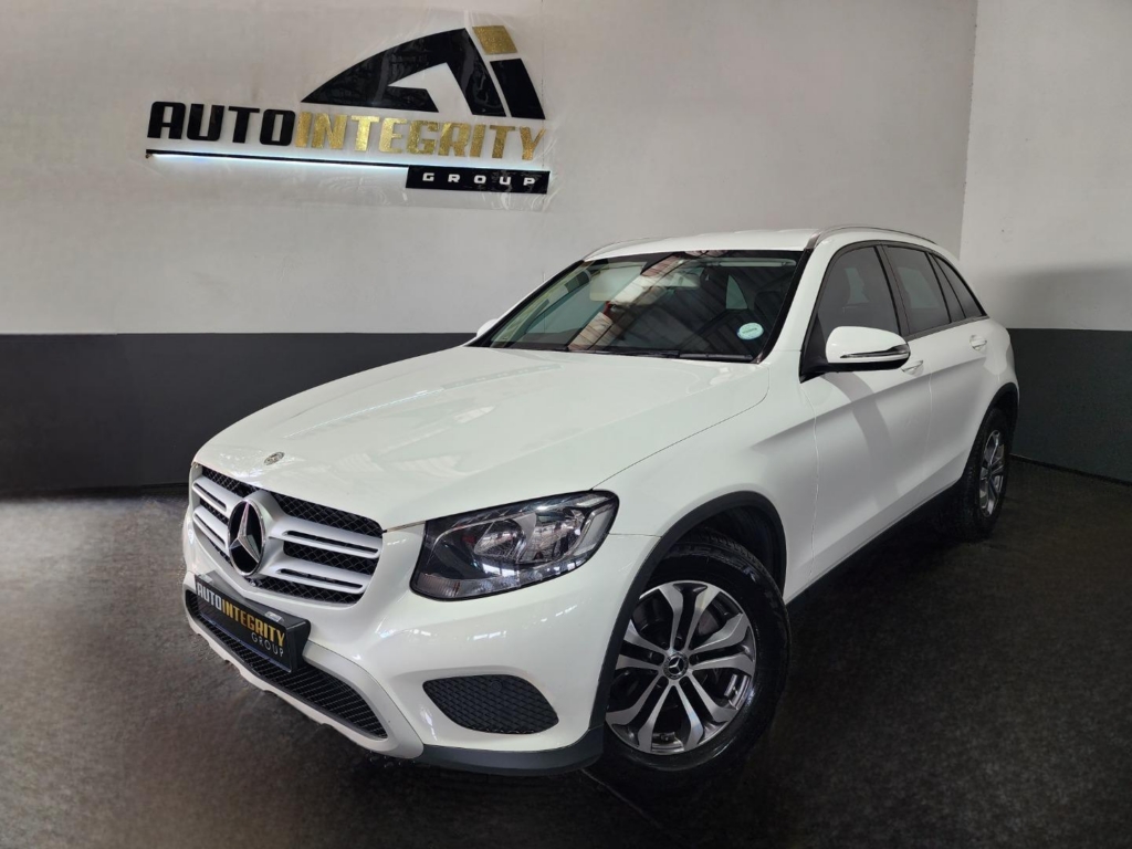 2018 Mercedes-Benz GLC GLC220d 4Matic — image 1 of 3