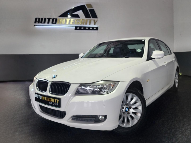 2009 BMW 3 Series 320i auto