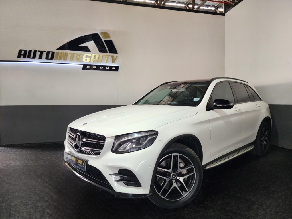 2019 Mercedes-Benz GLC 250d 4Matic AMG Line — image 1 of 11