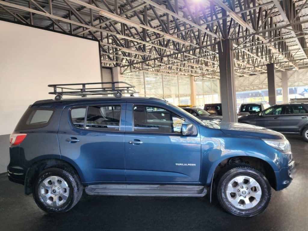 2017 Chevrolet Trailblazer 2.5D LT Auto — image 1 of 13