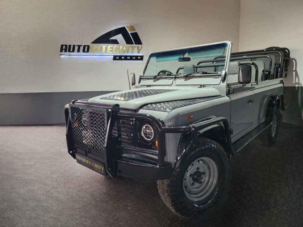 1999 Land Rover Defender 2.5 TD5 — image 1 of 20