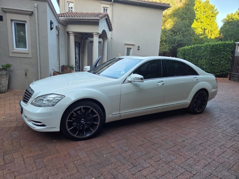 2010 Mercedes-Benz S-Class S500