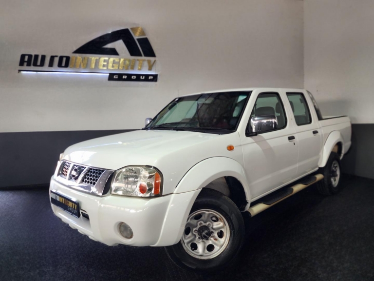 2016 Nissan NP300 Hardbody 2.4 Double Cab 4x4