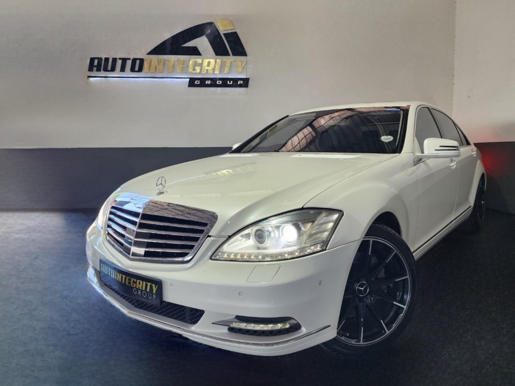 2010 Mercedes-Benz S-Class S500 — image 1 of 20